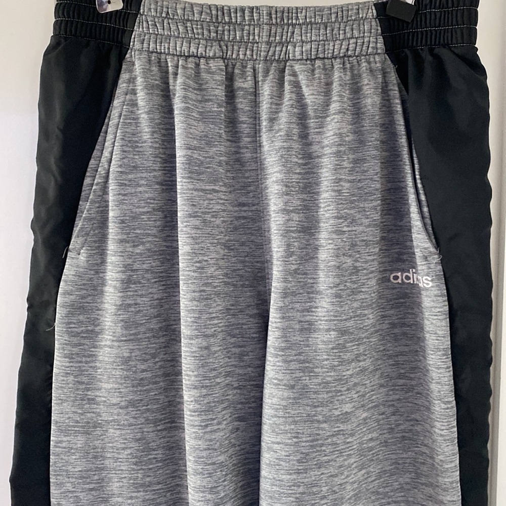 Boys adidas sweatpants - Picture 3 of 4
